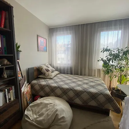 Lovely Two-bedroom Flat In Centre Апартаменты