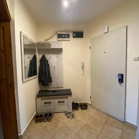 Lovely Two-bedroom Flat In Centre *