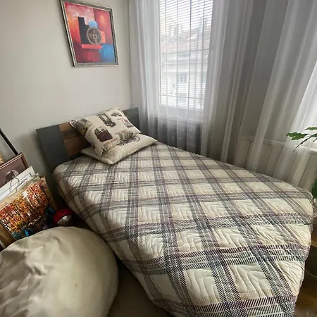 Lovely Two-bedroom Flat In Centre Апартаменты *